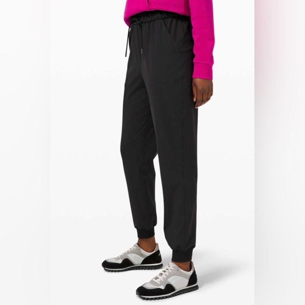 Lululemon Athletica, Keep Moving Jogger, Size 6, Black